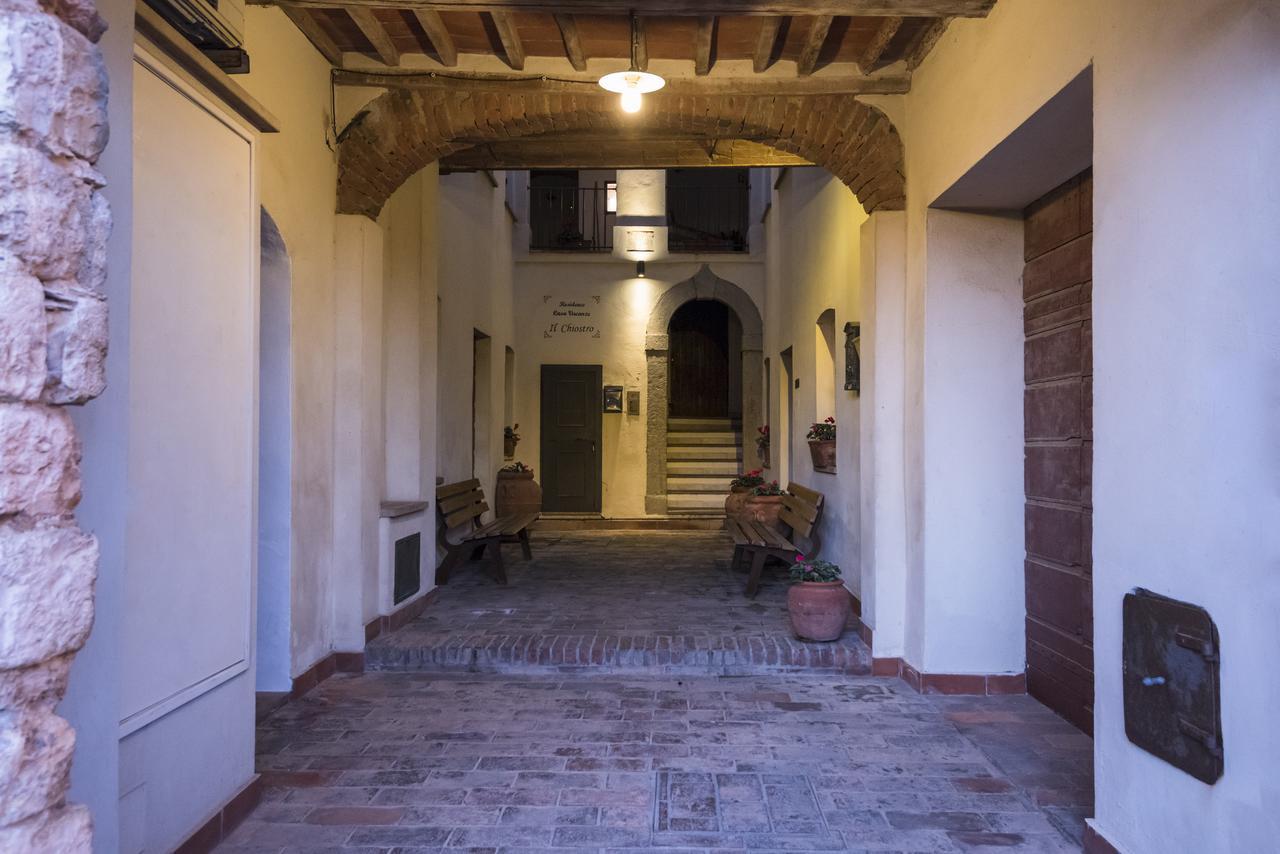 Il Chiostro Appartamenti & Suites 苏韦雷托 外观 照片